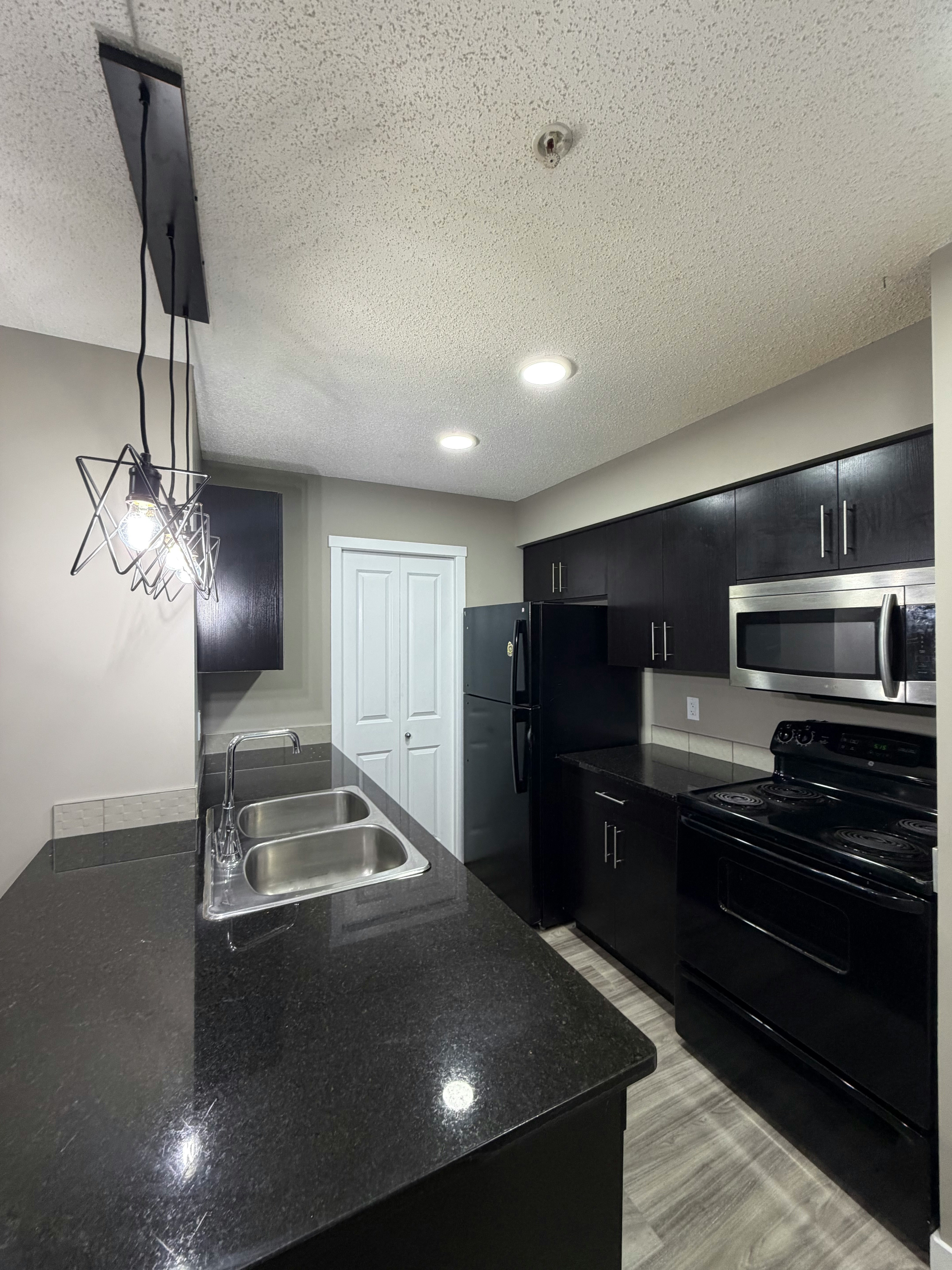 108-3315 James Mowatt Trail, Edmonton, AB, T6W 3L9
