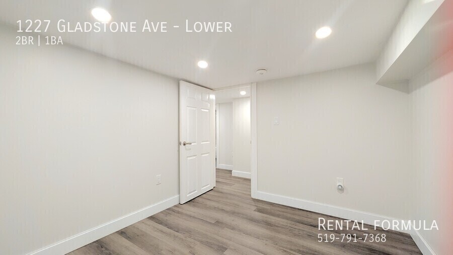 1227 Gladstone Avenue, Windsor, ON, N8X 1H3 - 12