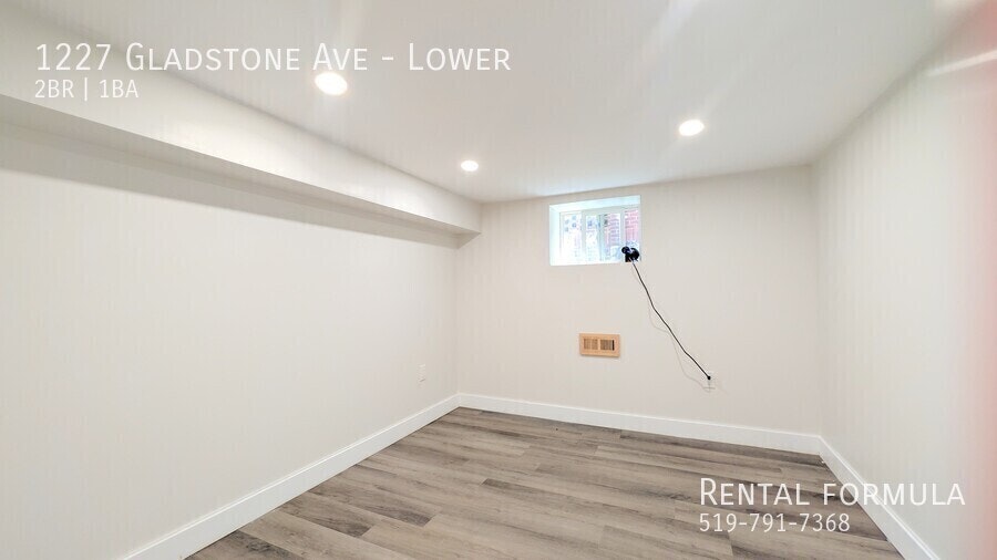 1227 Gladstone Avenue, Windsor, ON, N8X 1H3 - 8