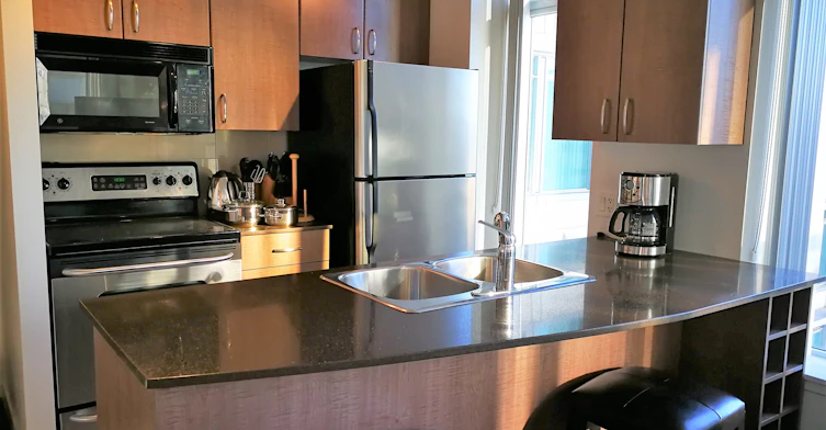 1305-610 Granville Street, Vancouver, BC, V6C 3T3
