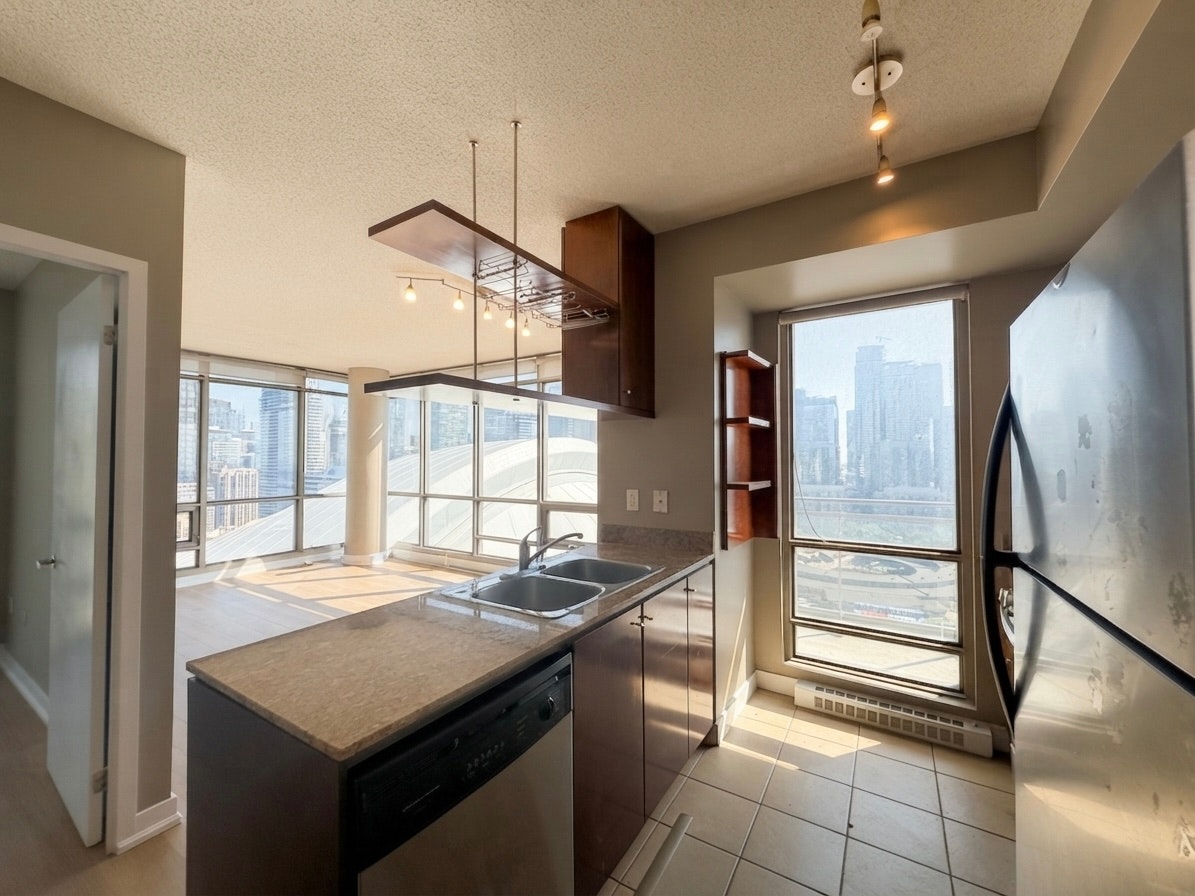3210-5 Mariner Terrace, Toronto, ON, M5V 3V6 - 7