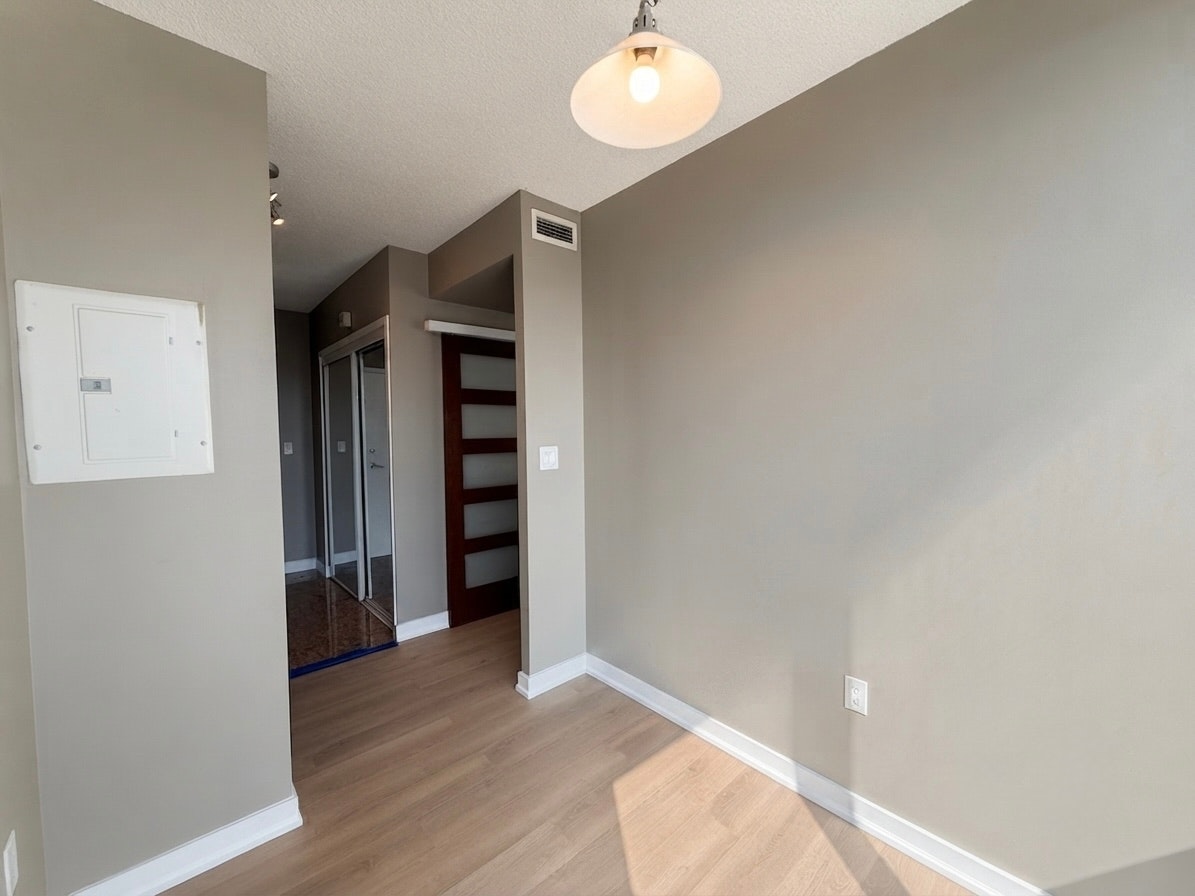 3210-5 Mariner Terrace, Toronto, ON, M5V 3V6 - 9