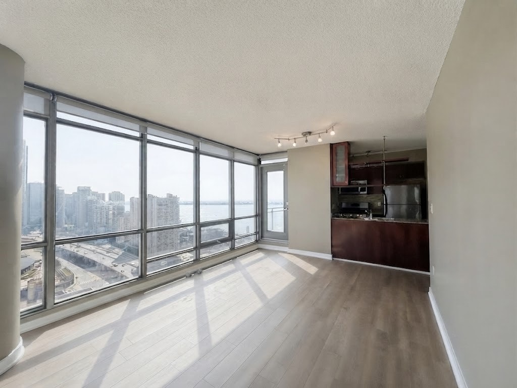 3210-5 Mariner Terrace, Toronto, ON, M5V 3V6 - 3