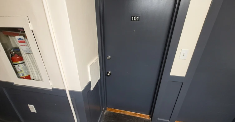101-1000 O'connor Drive, Toronto, ON, M4B 2T3 - 2