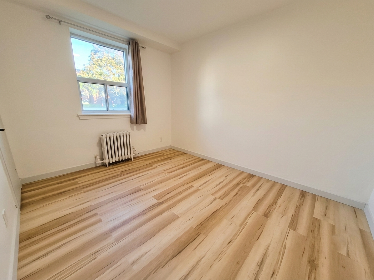 101-1000 O'connor Drive, Toronto, ON, M4B 2T3 - 12