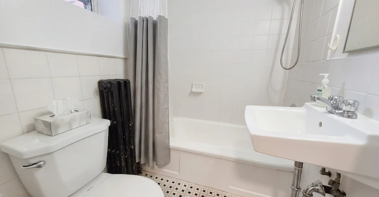 101-1000 O'connor Drive, Toronto, ON, M4B 2T3 - 17