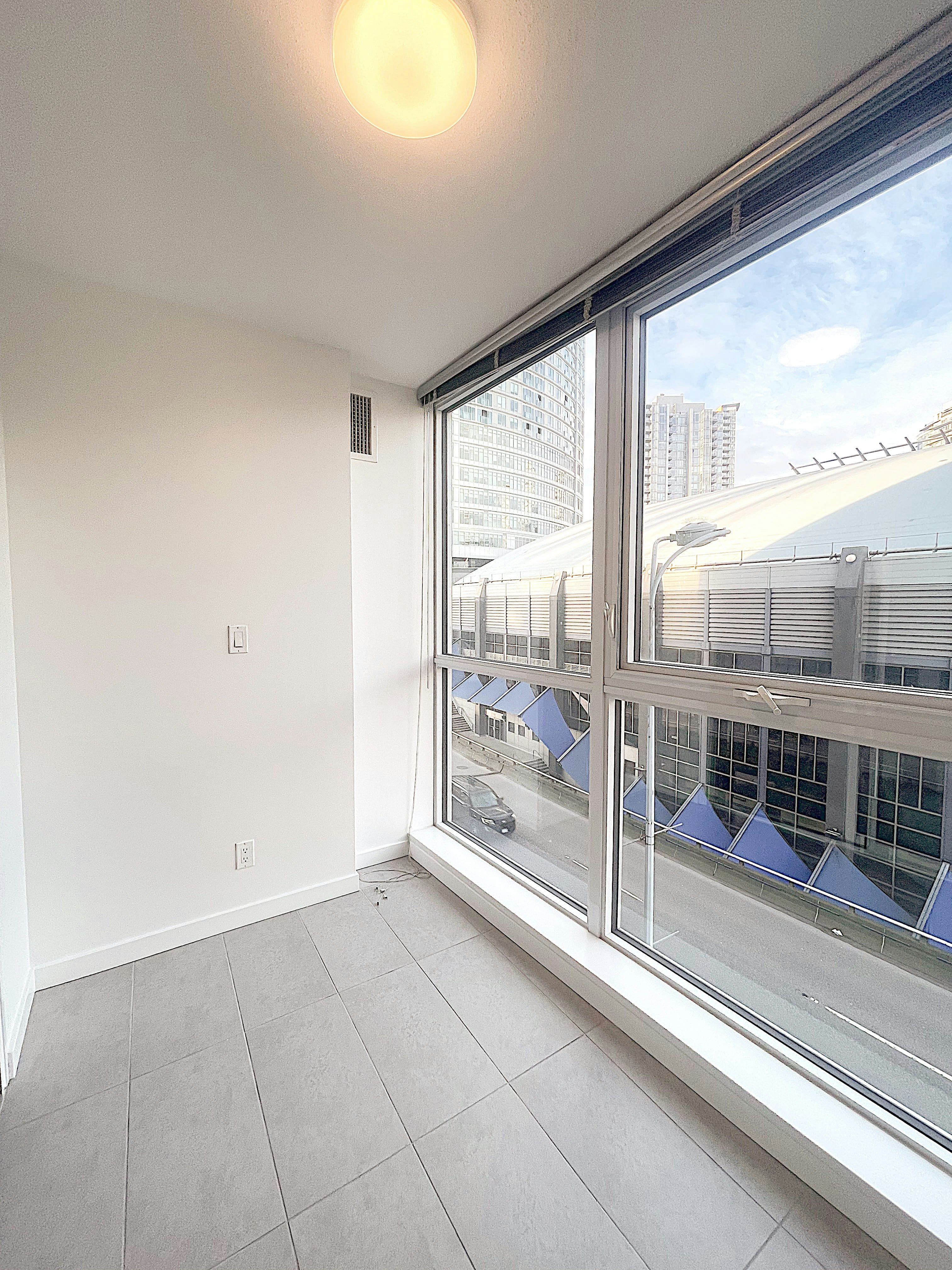 2602-685 Pacific Boulevard, Vancouver, BC, V6B 0R4