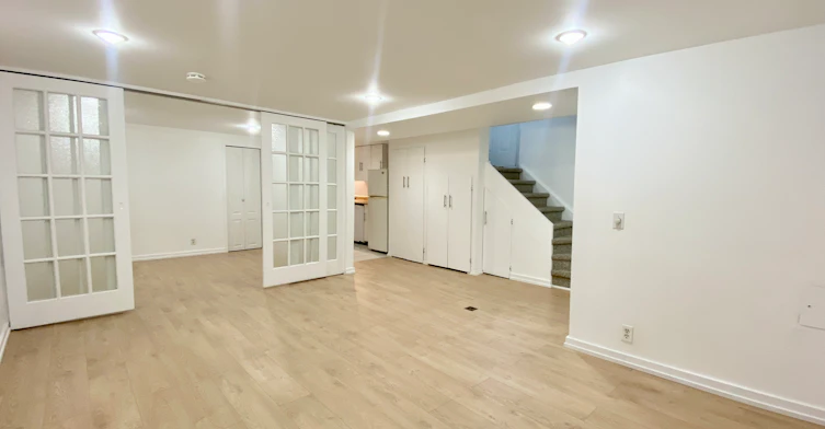 BSMT-114 Bellefair Avenue, Toronto, ON, M4L 3T8 - 4