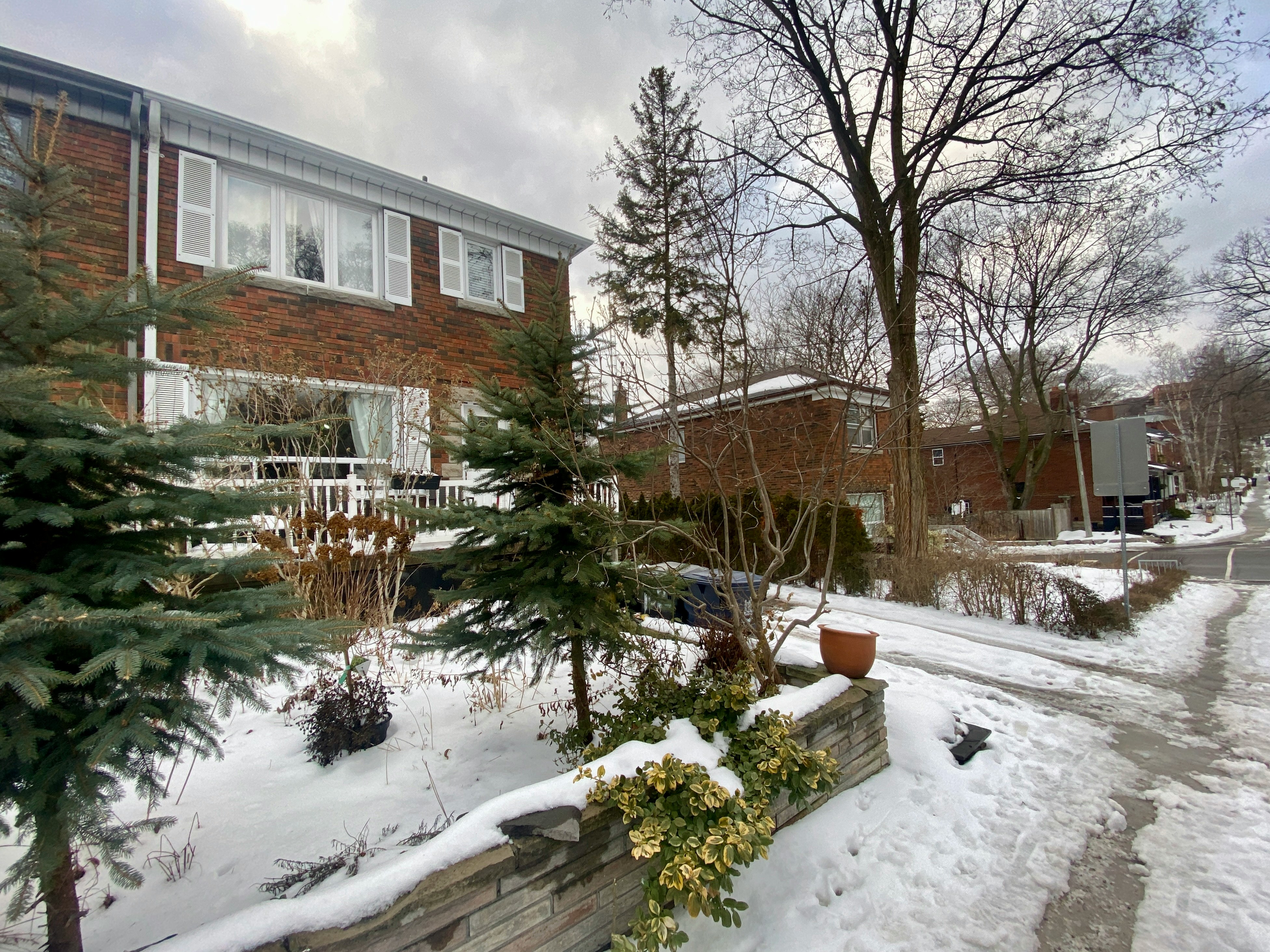 BSMT-114 Bellefair Avenue, Toronto, ON, M4L 3T8 - 21