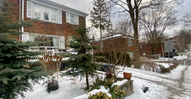 BSMT-114 Bellefair Avenue, Toronto, ON, M4L 3T8 - 21