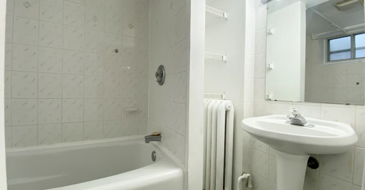 BSMT-114 Bellefair Avenue, Toronto, ON, M4L 3T8 - 10