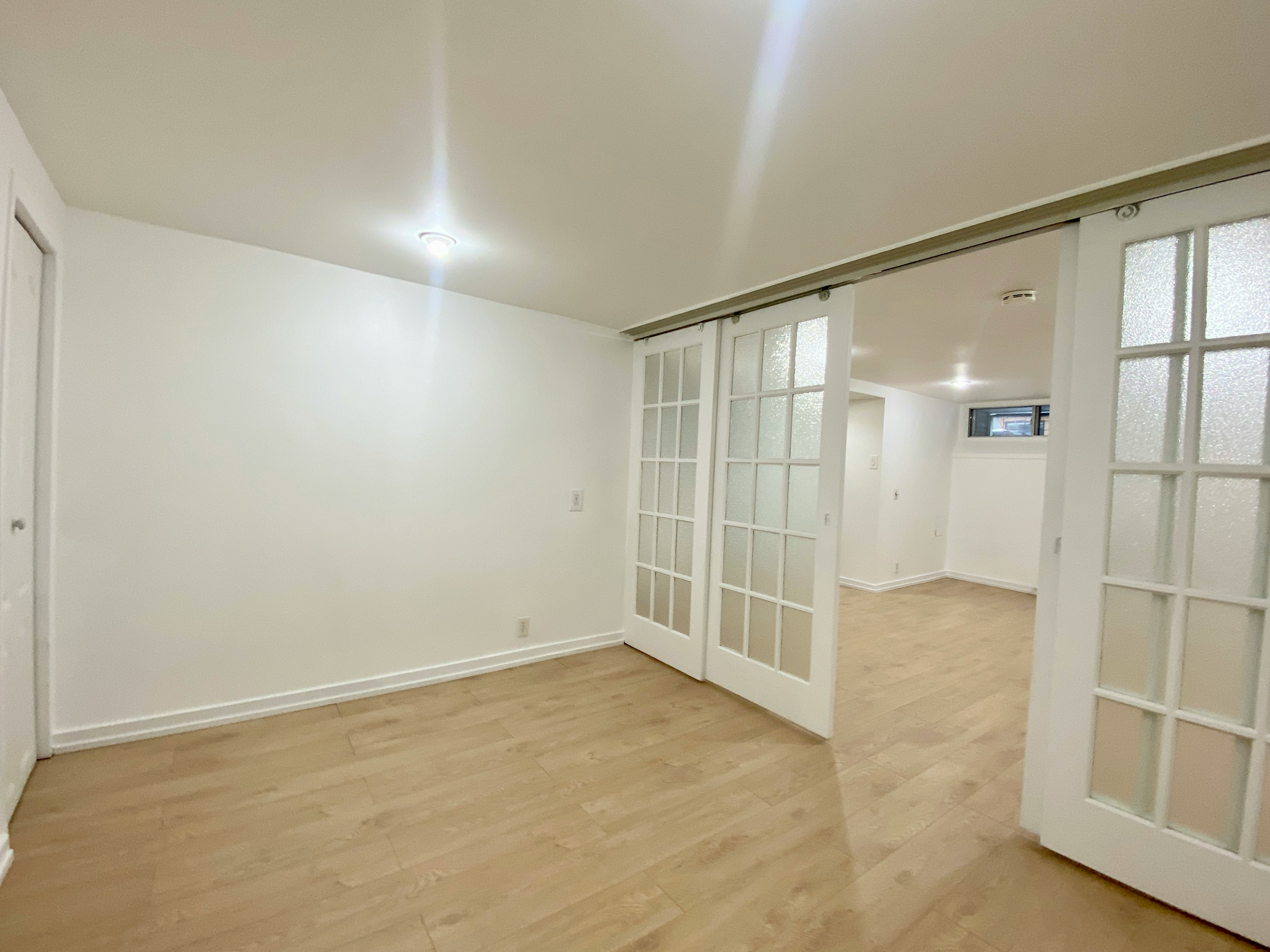 BSMT-114 Bellefair Avenue, Toronto, ON, M4L 3T8 - 12