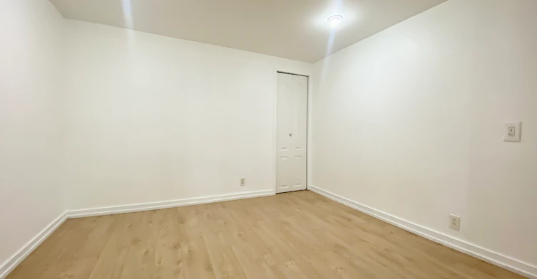 BSMT-114 Bellefair Avenue, Toronto, ON, M4L 3T8 - 15
