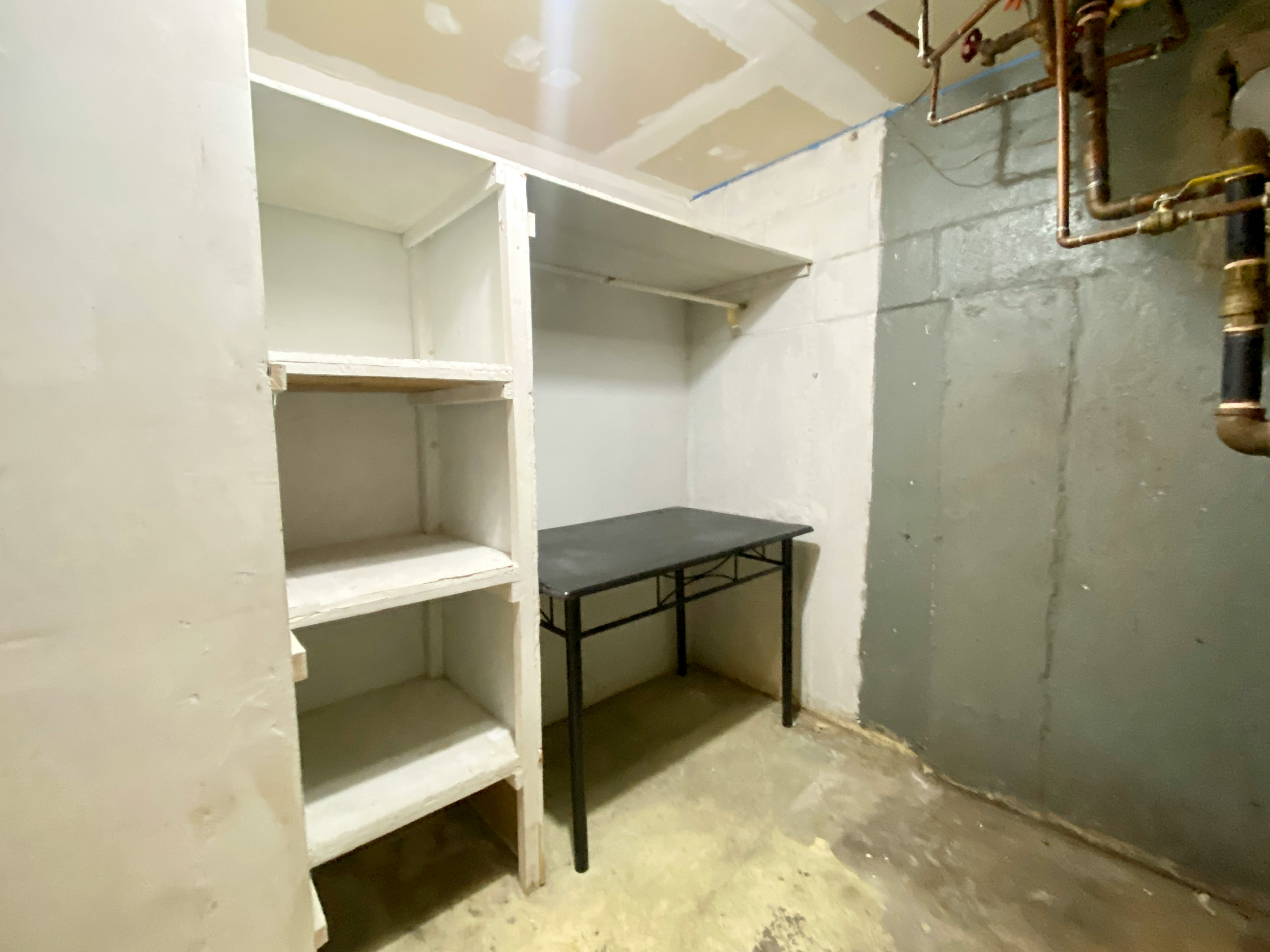BSMT-114 Bellefair Avenue, Toronto, ON, M4L 3T8 - 17