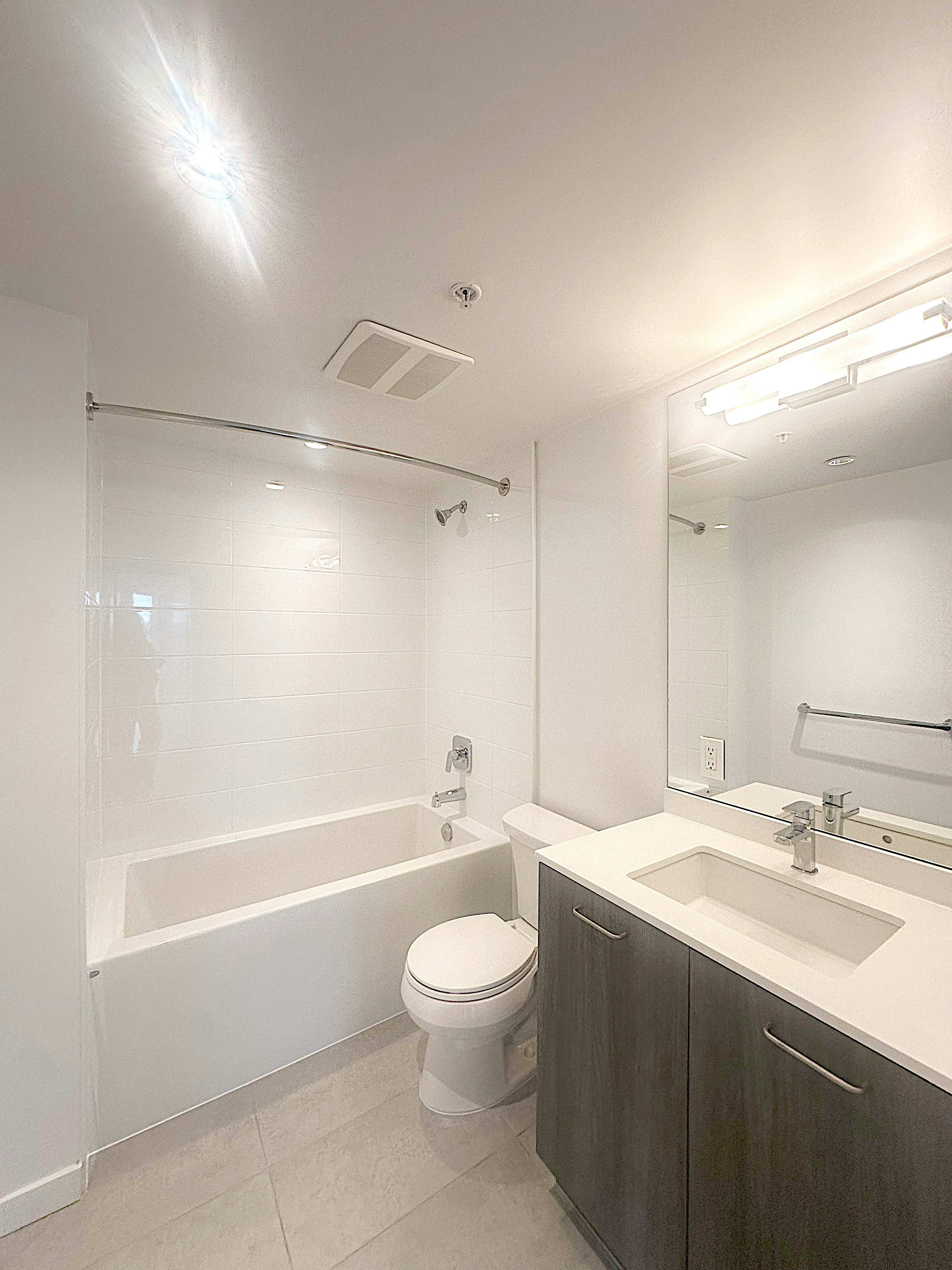 707-685 Pacific Boulevard, Vancouver, BC, V6B 0R4 - 8