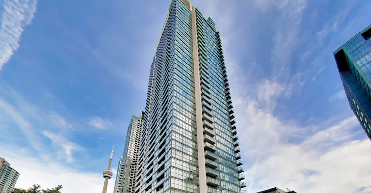 25 Capreol Court, Toronto, ON, M5V 3Z7