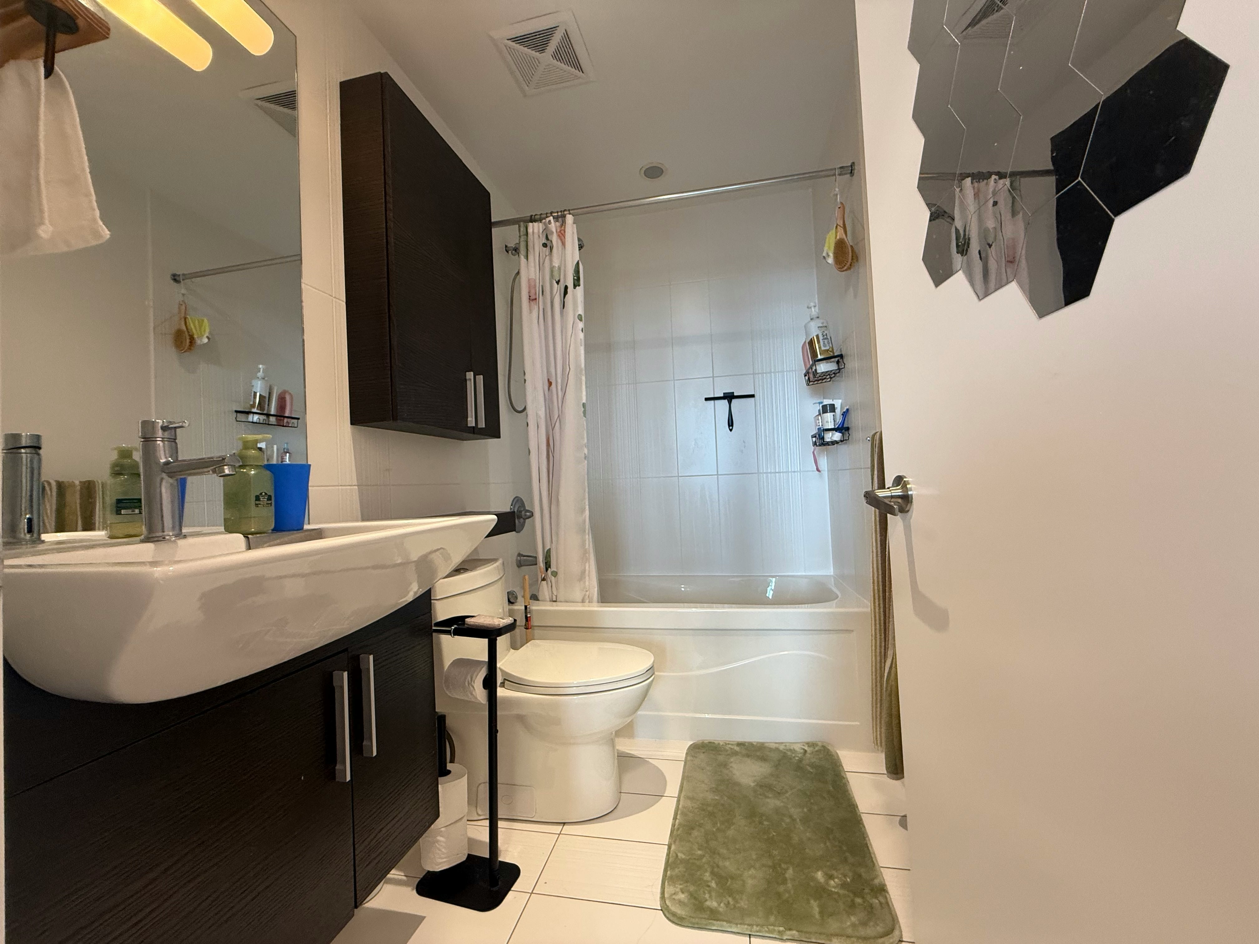 25 Capreol Court, Toronto, ON, M5V 3Z7 - 13