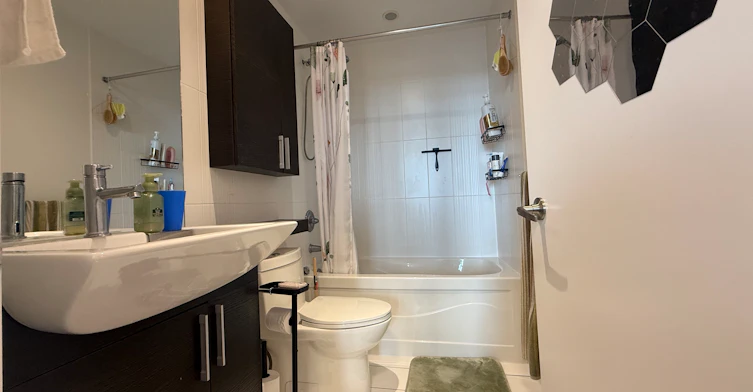 25 Capreol Court, Toronto, ON, M5V 3Z7 - 13