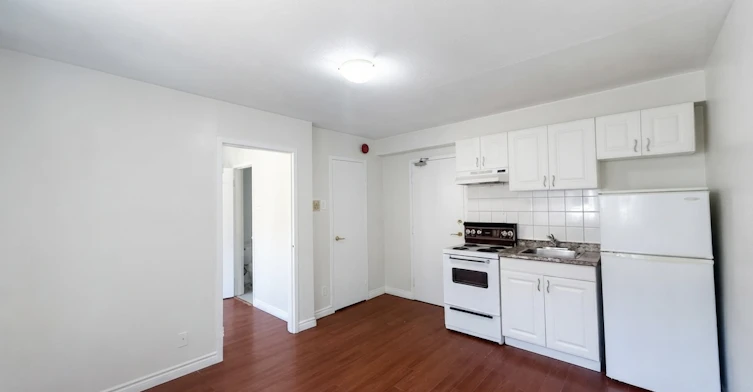 303-198 Dunn Avenue, Toronto, ON, M6K 2R9 - 3