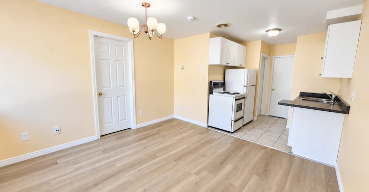 Unit A-109 Emma Street, Guelph, ON, N1E 1V1 - 2