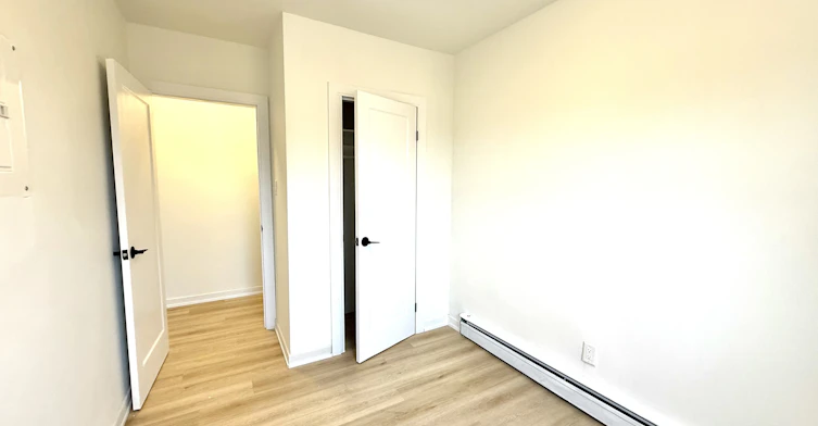169 Park Row South, Hamilton, ON, L8K 2K1 - 4