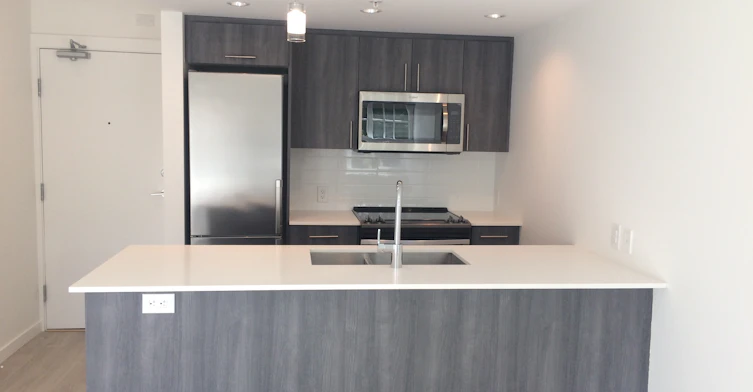 103-2975 Oak Street, Vancouver, BC, V6H 2K7