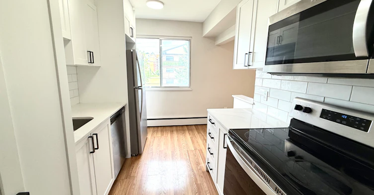 10 Park Avenue W, Hamilton, ON, L8S 3M3 - 5