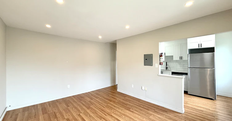 10 Park Avenue W, Hamilton, ON, L8S 3M3 - 3