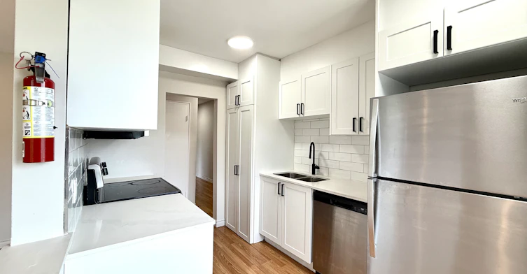 10 Park Avenue W, Hamilton, ON, L8S 3M3 - 4