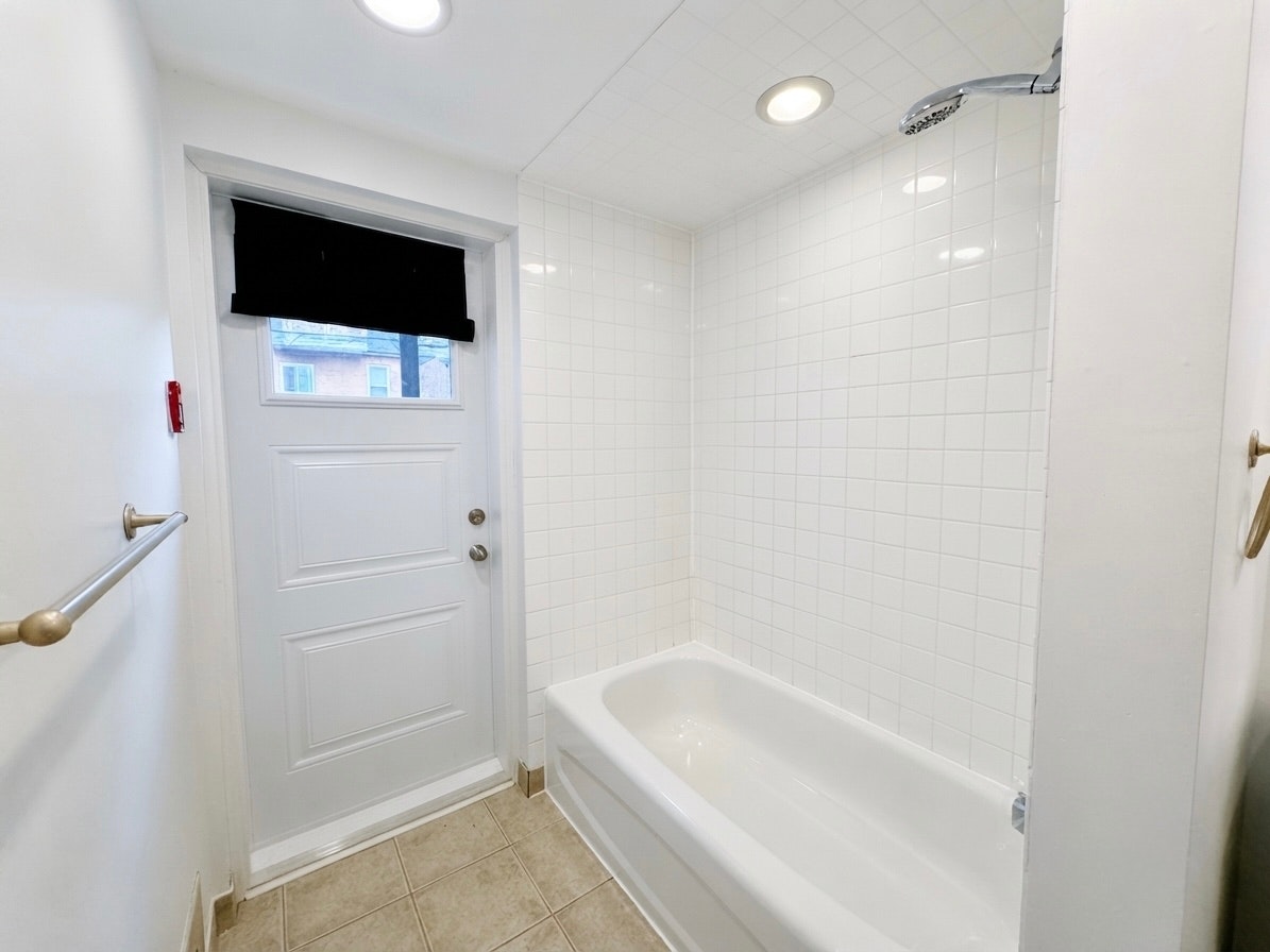 U302-57 Cowan Avenue, Toronto, ON, M6K 2N1 - 6