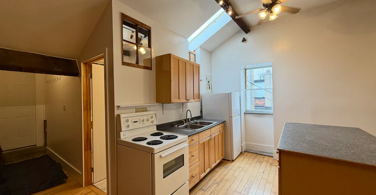 3-321 King Street East, Hamilton, ON, L8N 1C1 - 8