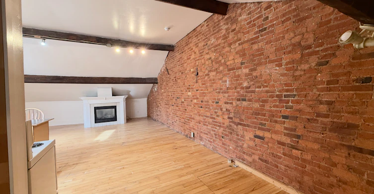 3-321 King Street East, Hamilton, ON, L8N 1C1 - 2