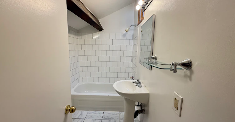 3-321 King Street East, Hamilton, ON, L8N 1C1 - 3