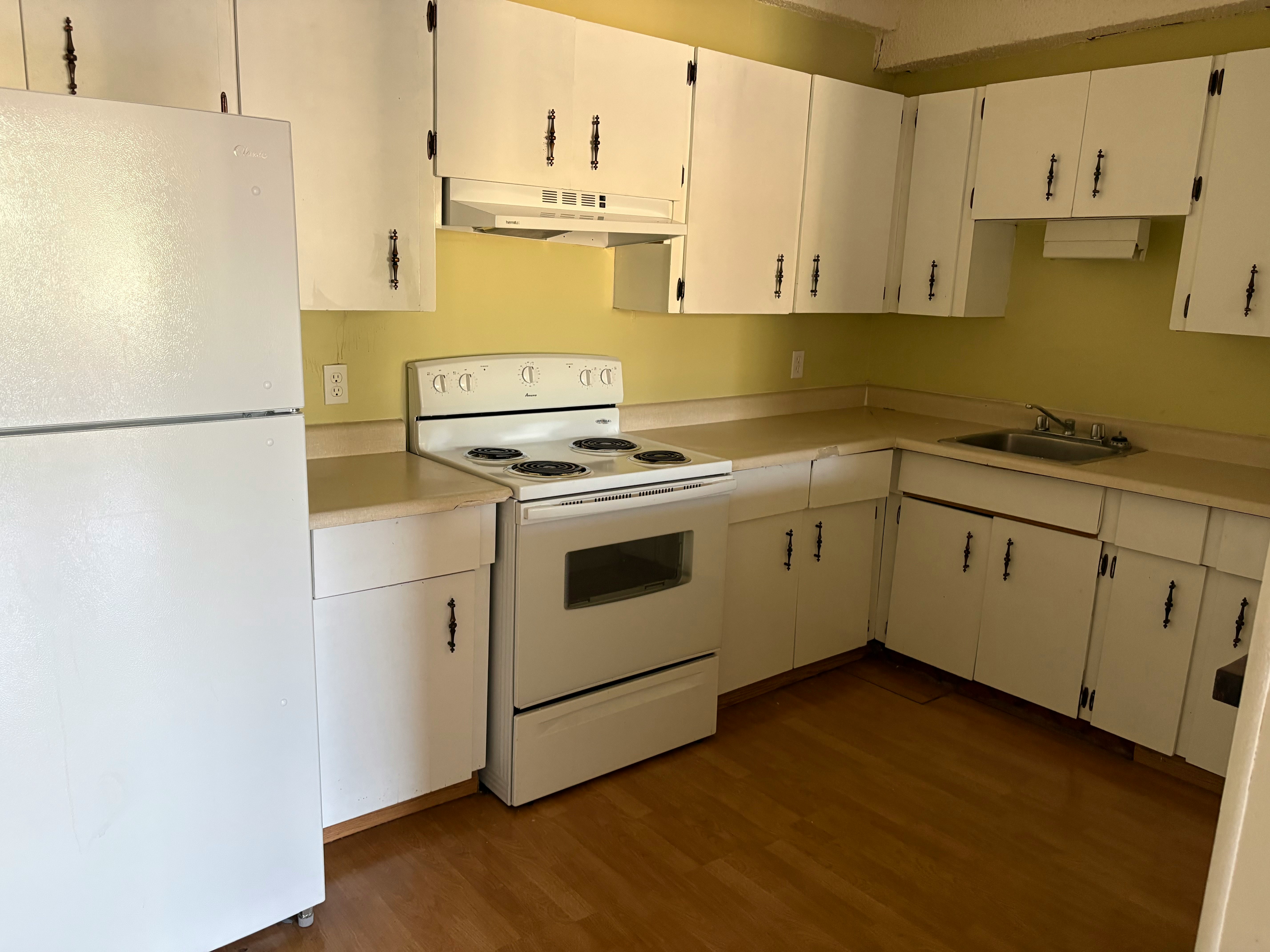 304-3310 50 Avenue, Lloydminster City West, AB, T9V 0V6 - 8
