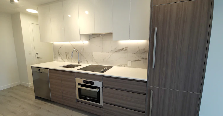 1507-10626 City Parkway, Surrey, BC, V3T 0S3