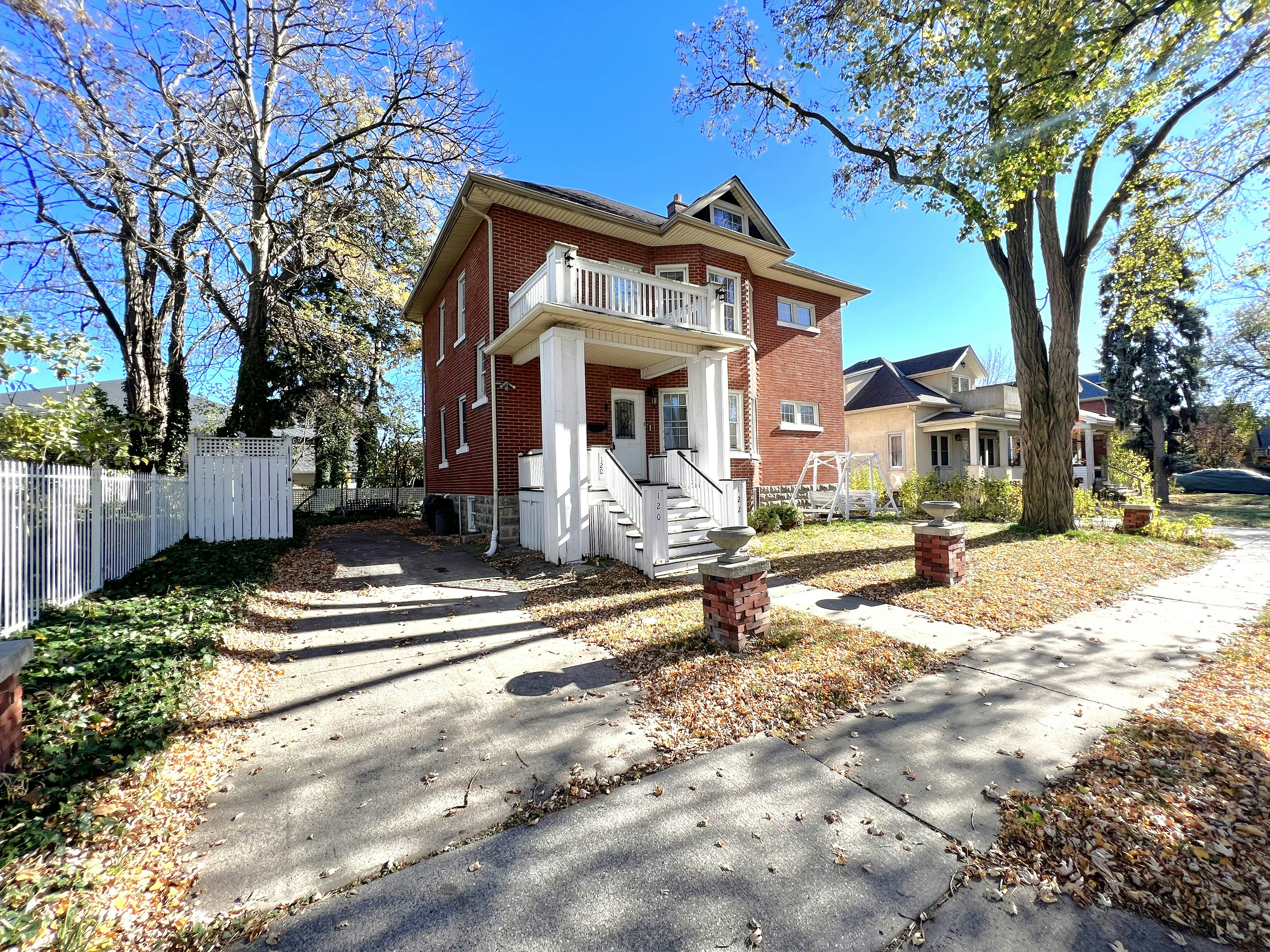 120 Mcewan Avenue, Windsor, ON, N9B 2E4 - 2