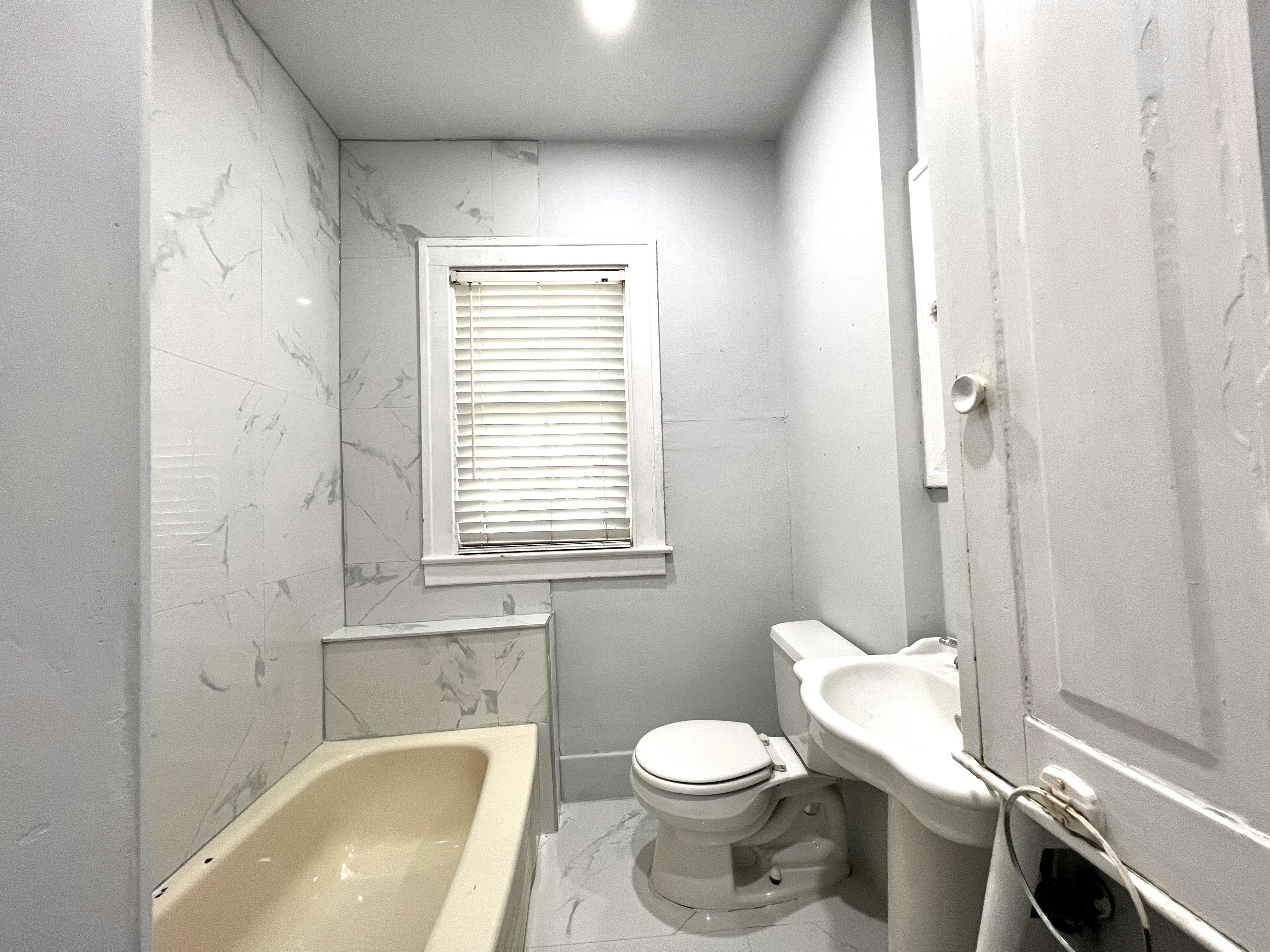 120 Mcewan Avenue, Windsor, ON, N9B 2E4 - 8
