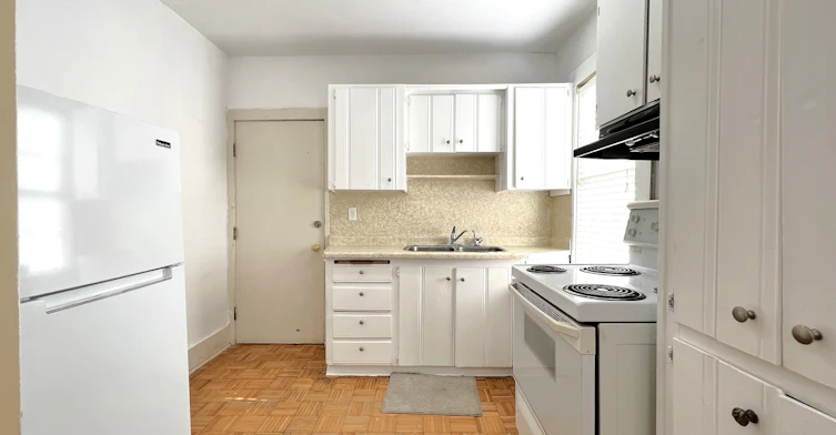 120 Mcewan Avenue, Windsor, ON, N9B 2E4 - 4