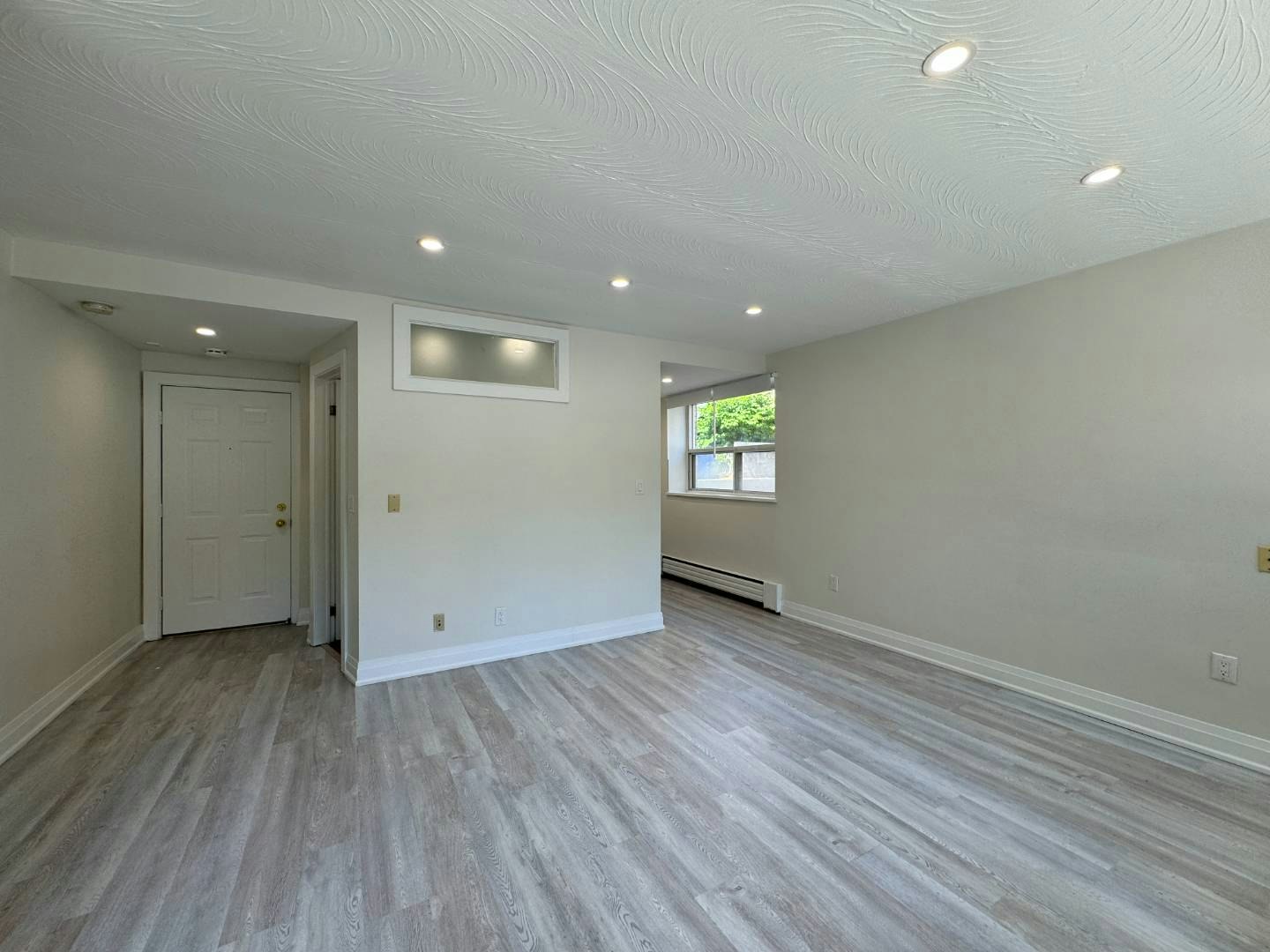 U4-140 Springhurst Avenue, Toronto, ON, M6K 1C1 - 4