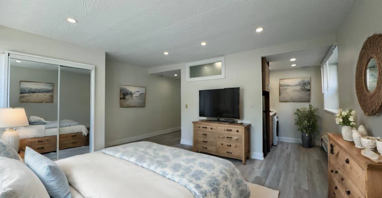 U4-140 Springhurst Avenue, Toronto, ON, M6K 1C1