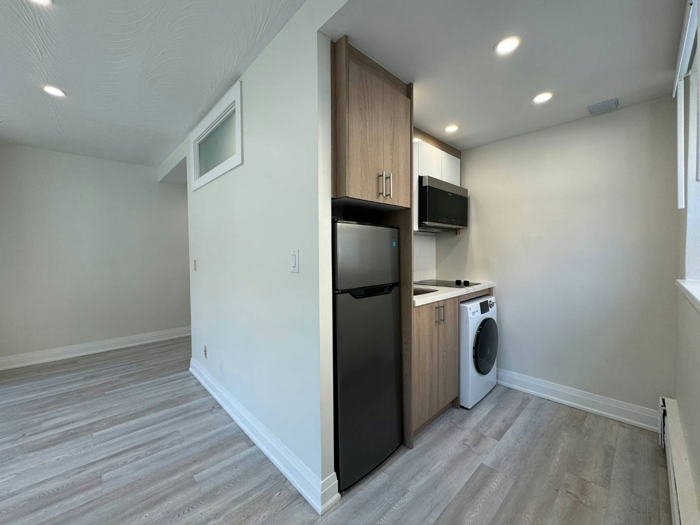 U4-140 Springhurst Avenue, Toronto, ON, M6K 1C1 - 6