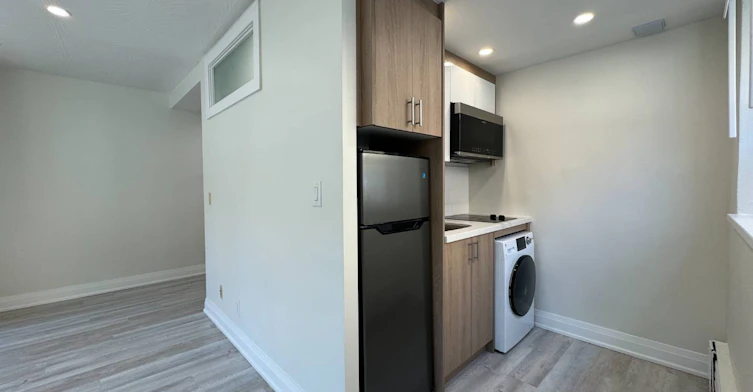 U4-140 Springhurst Avenue, Toronto, ON, M6K 1C1 - 6