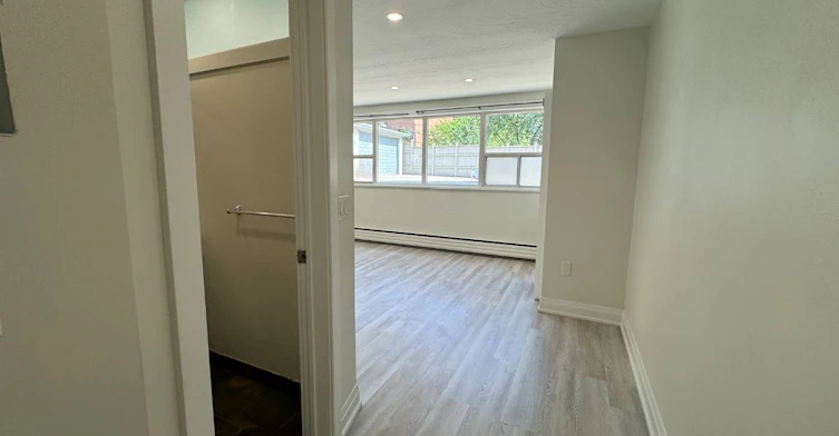 U4-140 Springhurst Avenue, Toronto, ON, M6K 1C1 - 9