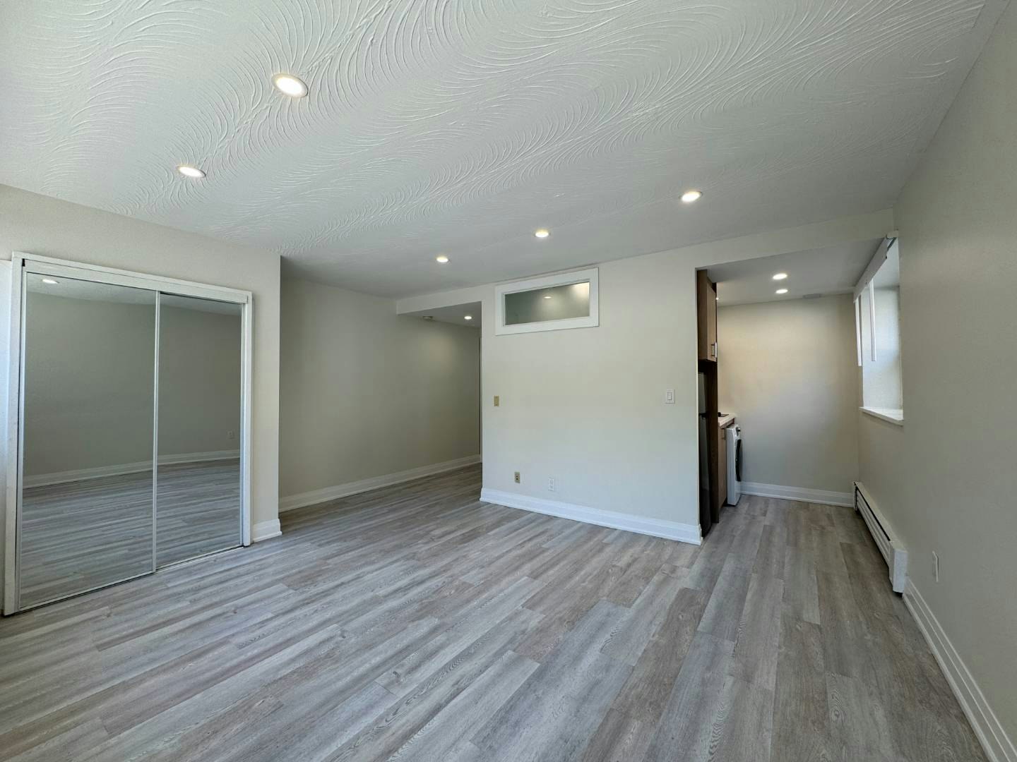 U4-140 Springhurst Avenue, Toronto, ON, M6K 1C1 - 3