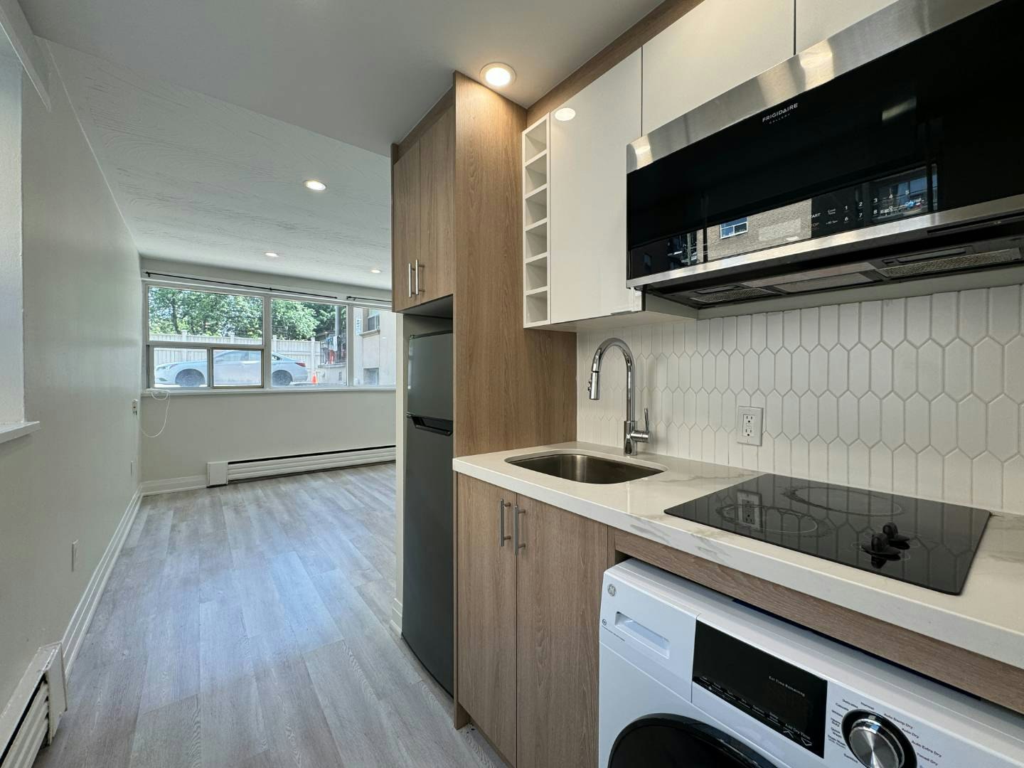 U4-140 Springhurst Avenue, Toronto, ON, M6K 1C1 - 8