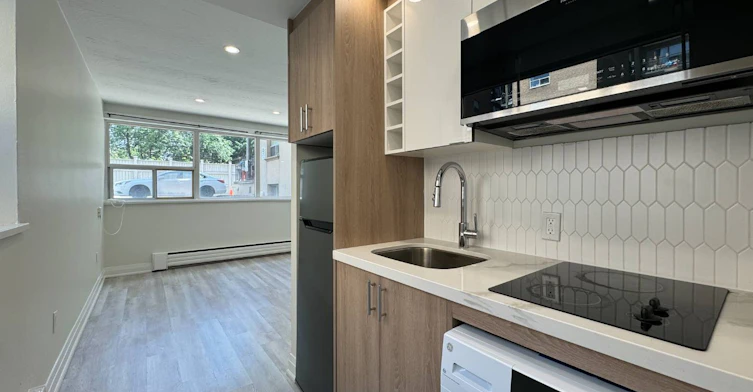 U4-140 Springhurst Avenue, Toronto, ON, M6K 1C1 - 8