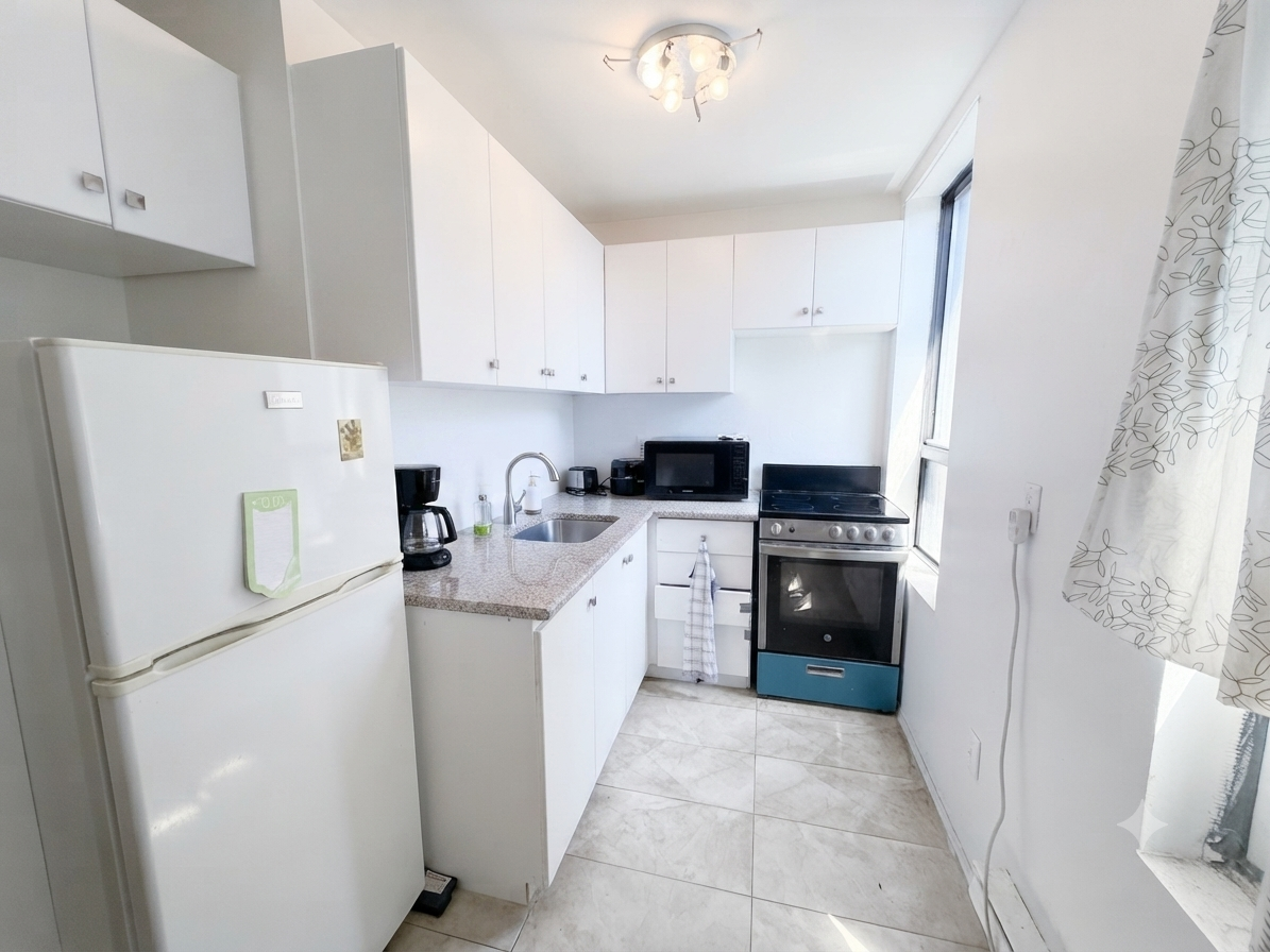 6-249 Logan Avenue, Toronto, ON, M4M 2N2