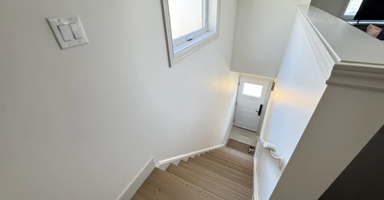 Coach-26 Cardrew Street, Markham, ON, L6B 1G2 - 3