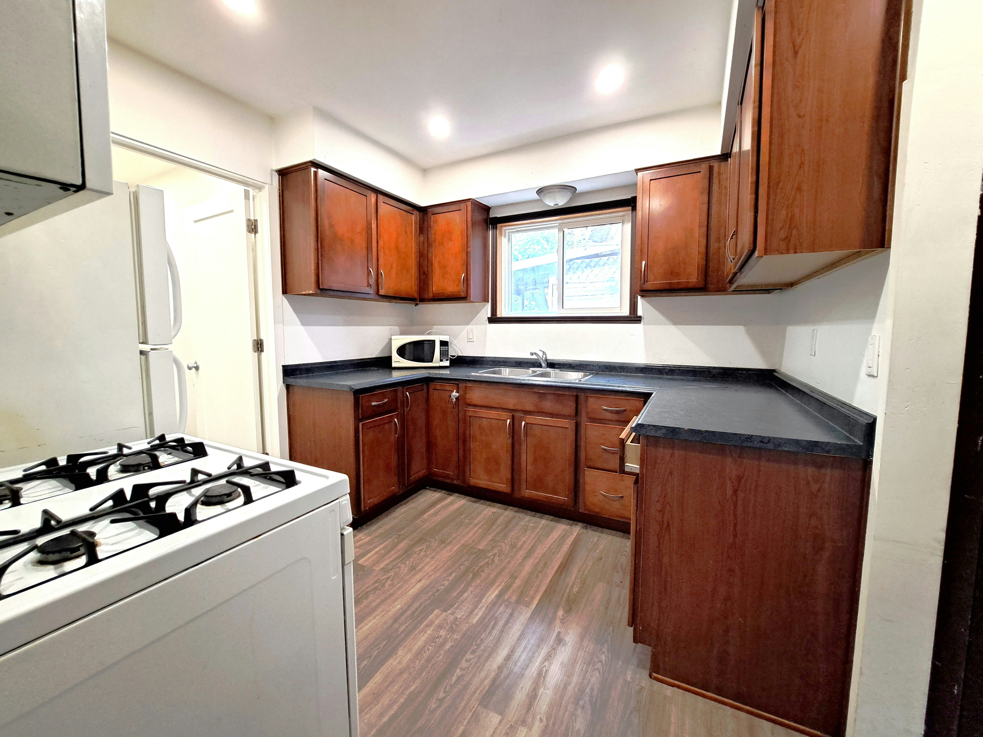 431 Randolph Avenue, Windsor, ON, N9B 2T5 - 6