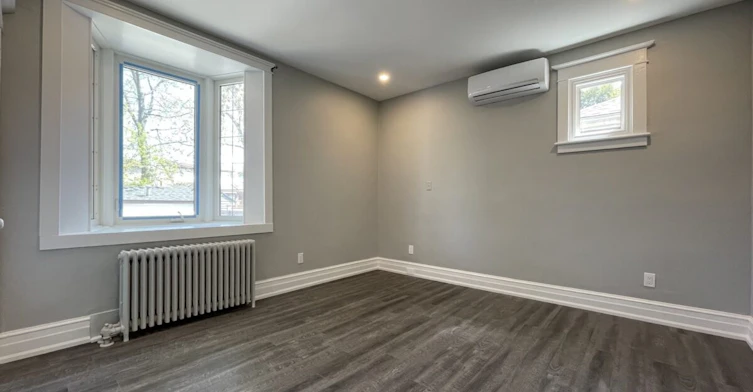 11 Grosvenor Avenue S, Hamilton, ON, L8M 3K8 - 2